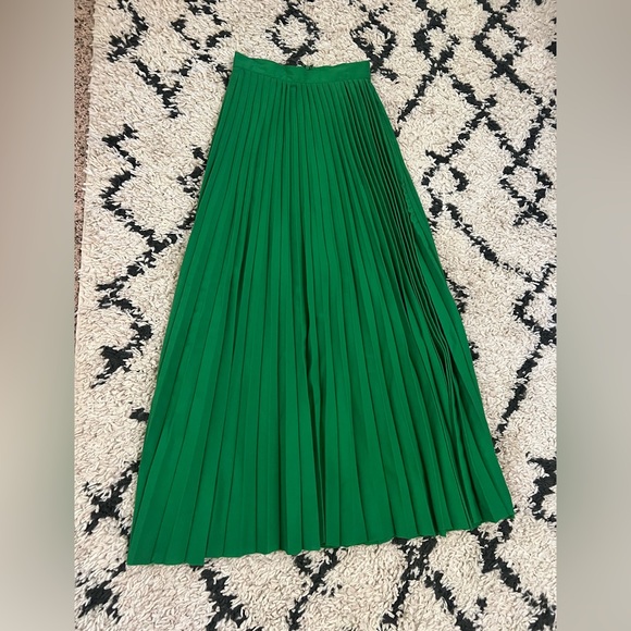 Shein accordion maxi skirt size xs - Picture 6 of 7